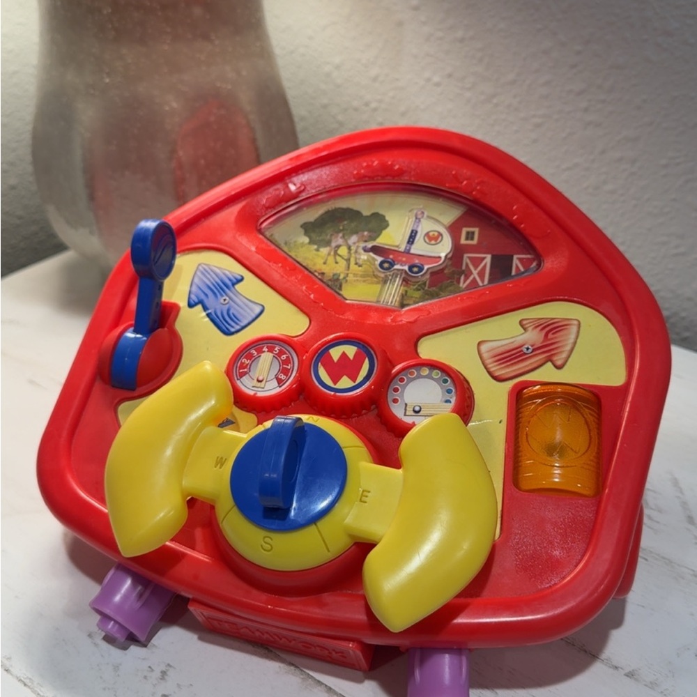 Nick Jr. The Wonder Pets (RARE!) Themed Steering Wheel Toy - Red and Yellow